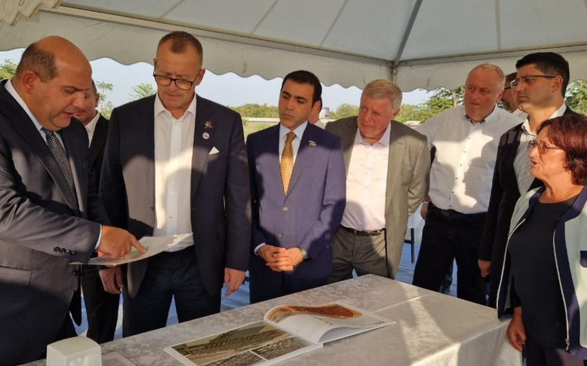 Speaker of Slovak Parliament visits Aghdam, gets acquainted with “Smart village” project