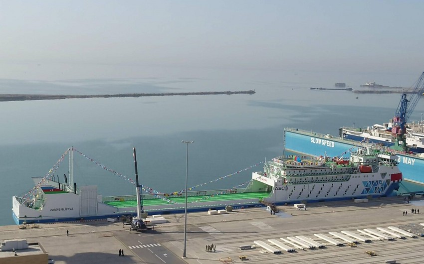 Up to 1,000 cars waiting to be shipped by ferry to Azerbaijan in Kazakh port of Kuryk