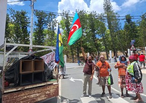 Protest against France in New Caledonia, Azerbaijani flags waved