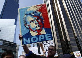 Police, supporters and protesters clash at Donald Trump rally in San Diego