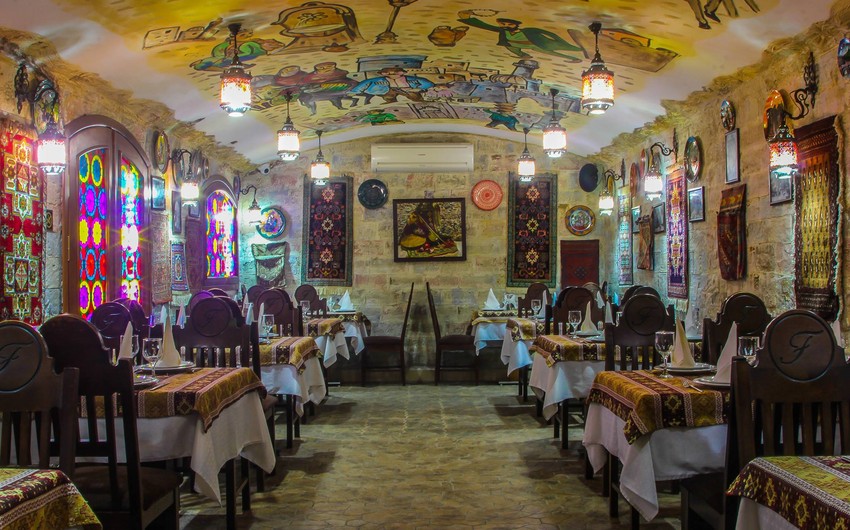 Bakıda tanınmış “Firuzə” restoranı cərimələnib