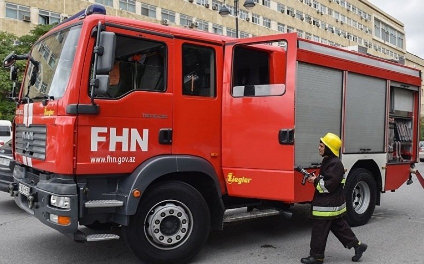 Bakıda yaşayış binasında yanğın söndürülüb - YENİLƏNİB 