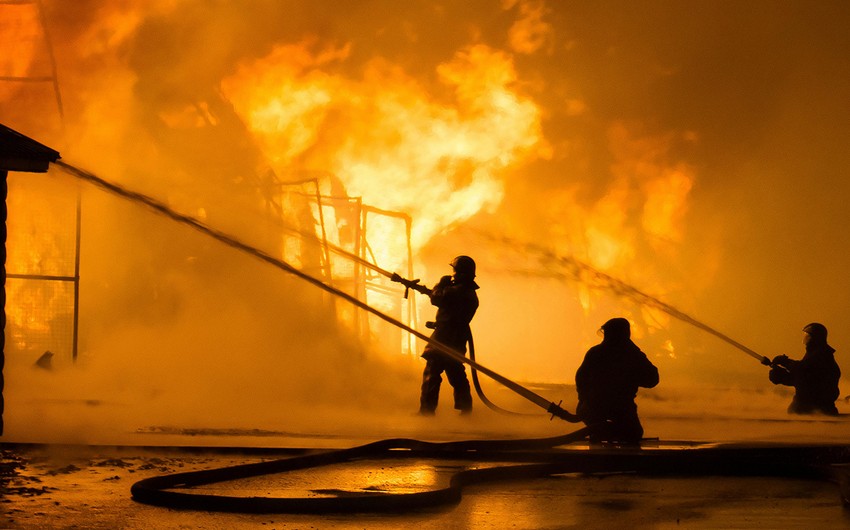 Blaze hits hospital in Ukraine