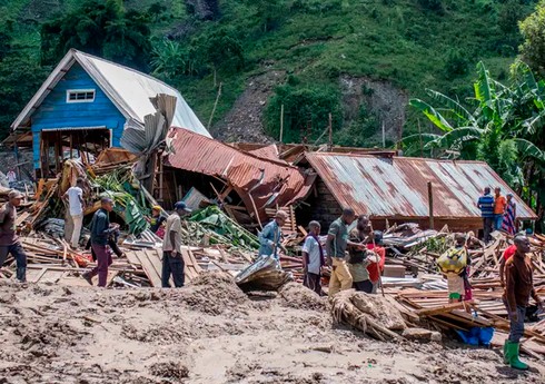 В результате наводнения в Киншасе погибли по меньшей мере восемь человек