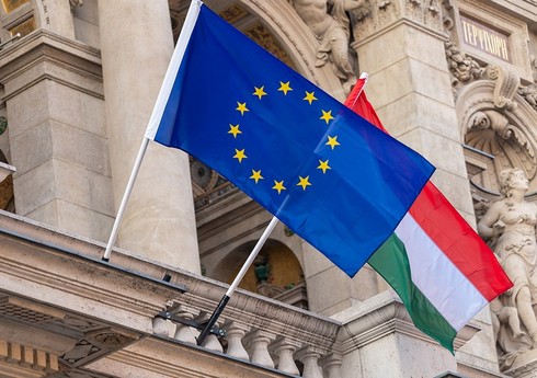 В ЕП потребовали от Еврокомиссии приостановить участие Венгрии в Шенгене из-за виз для РФ