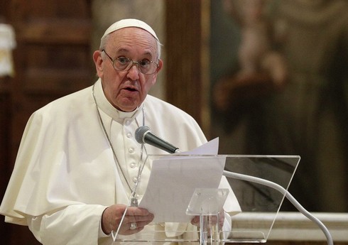 Папа Римский Франциск перенес операцию на брюшной полости