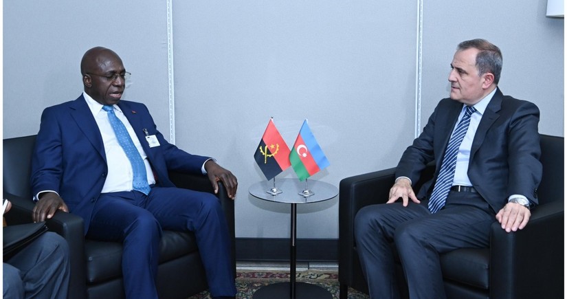 Azerbaijani FM mulls NAM co-op with Angolan colleague