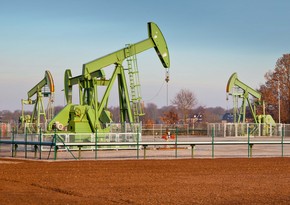 Azerbaijan's oil exports drop by about 5%
