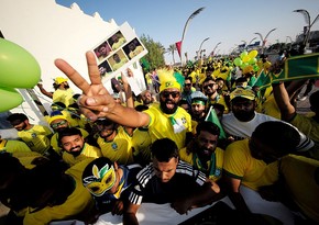 World Cup: Qatar accused of hiring 'fake fans' to parade in front of cameras 