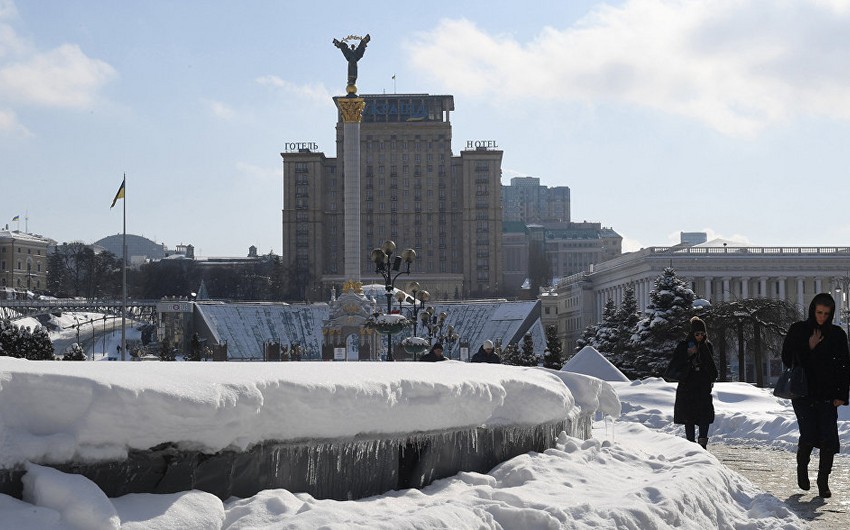 В Украине из-за снегопада ограничен въезд грузового транспорта в Киев
