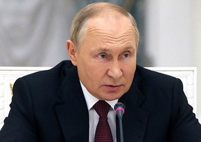 Путин поблагодарил за работу правительство, которое сложит полномочия 7 мая