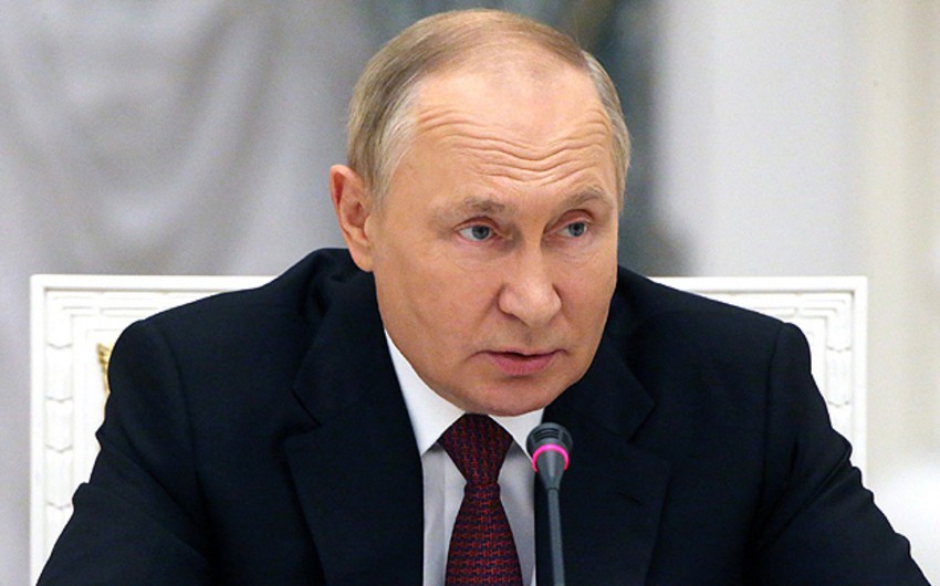 Putin thanks gov’t for its work, which will resign on May 7