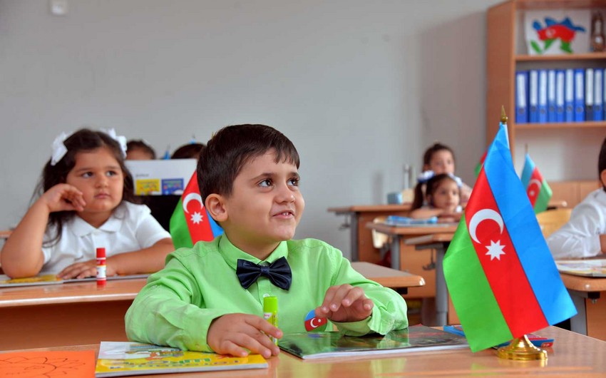 Education minister rules out closure of Russian sector in Azerbaijani schools 