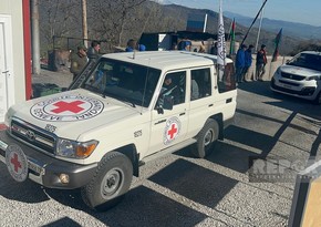 ICRC vehicles pass unhindered on Khankandi-Lachin road