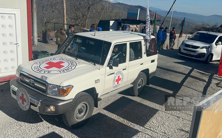 ICRC vehicles pass unhindered on Khankandi-Lachin road