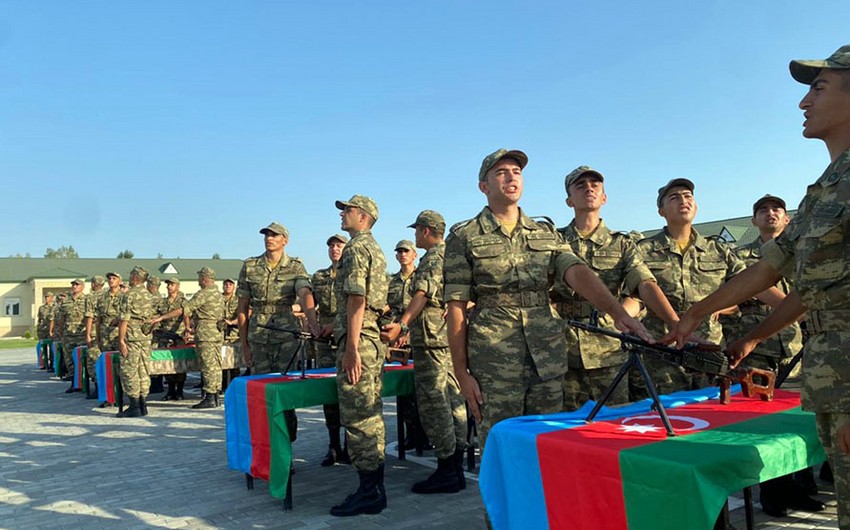 В азербайджанской армии состоялась церемония принятия военной присяги 