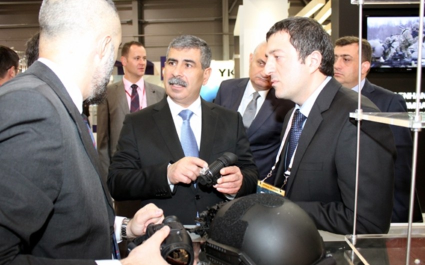 Министр обороны Азербайджана принял участие на Международной выставке будущих сил 2016