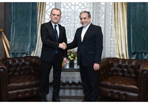 Azerbaijani, Iranian FMs mull joint initiatives and projects in Mashhad