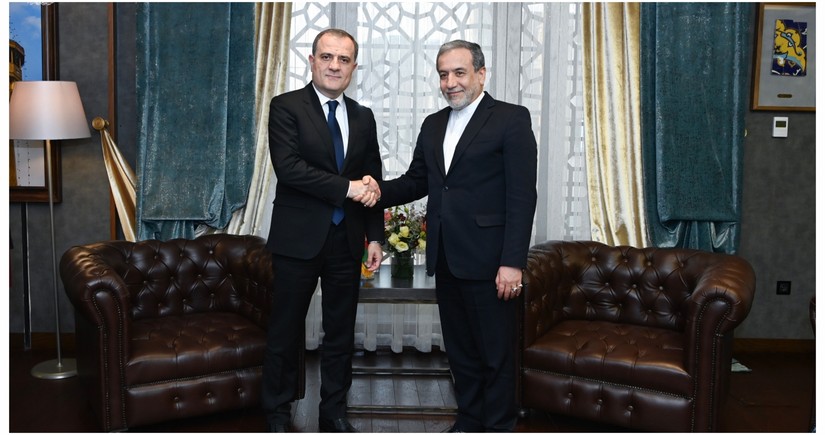 Azerbaijani, Iranian FMs mull joint initiatives and projects in Mashhad