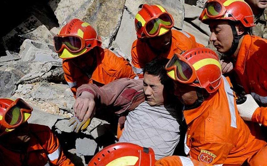 В Китае обрушилось здание, более 20 человек могут быть под завалами