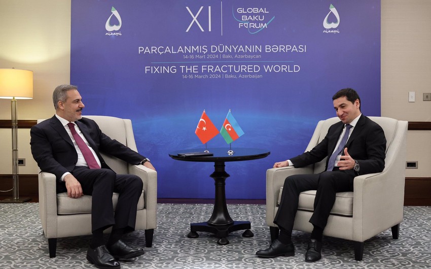 Assistant to President of Azerbaijan meets with Turkish FM