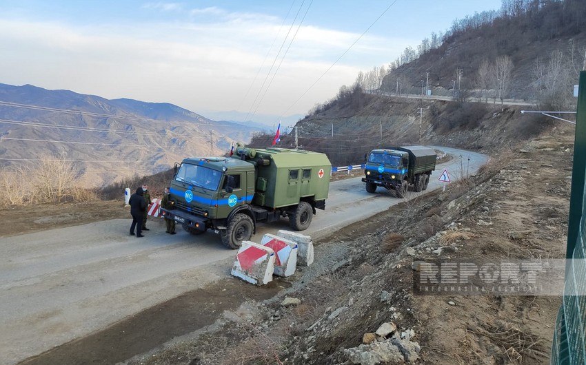 15 vehicles of peacekeepers move freely on Khankandi-Lachin road