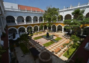 Garcia Marquez laid to rest in Colombian university