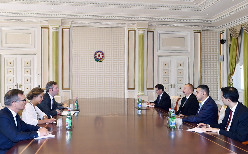 Президент Ильхам Алиев принял государственного секретаря МИД Франции