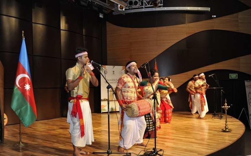 Вечер индийских танцев прошел в Международном Центре Мугама