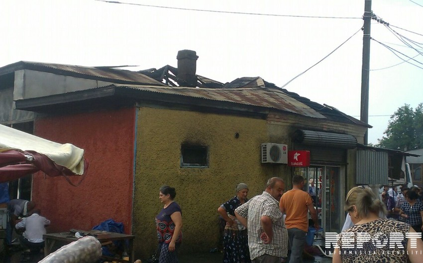 В Лянкяране сгорели 3 объекта, включая автобусный диспетчерский пункт - ФОТО - ВИДЕО