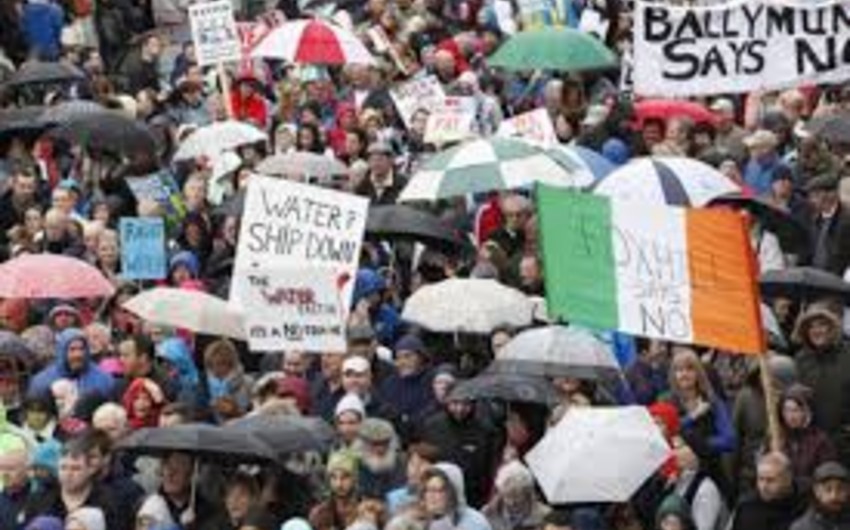 Тысячи ирландцев вышли на акцию против платы за воду