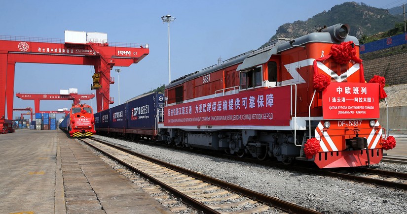 Kazakhstan, China agree on additional container traffic through Middle Corridor