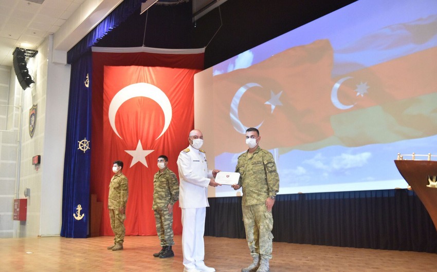 Азербайджанские военные моряки завершили курсы в Турции 