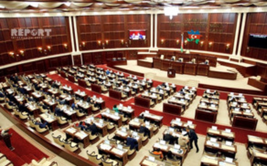 Milli Majlis starts final plenary meeting of autumn session