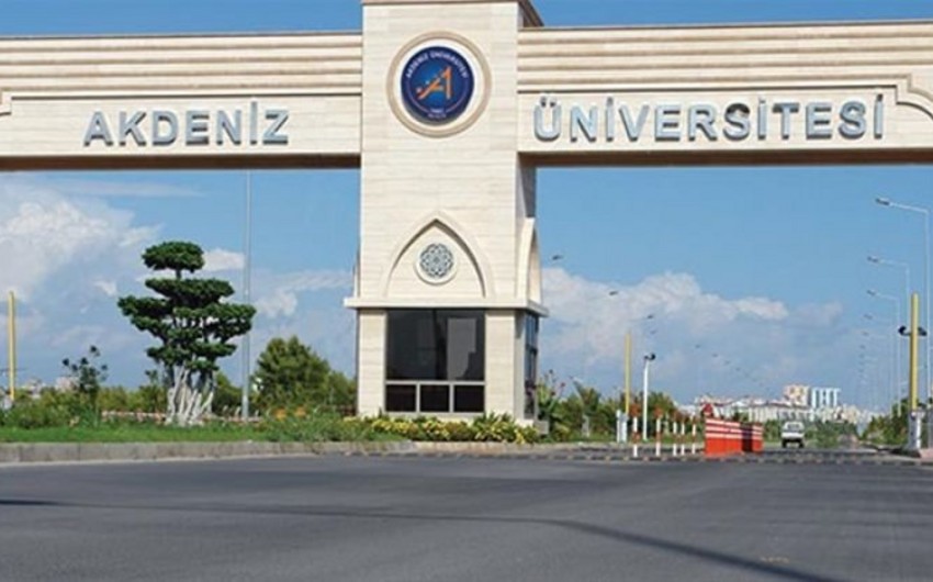 75 employees of a Turkish university arrested for corruption
