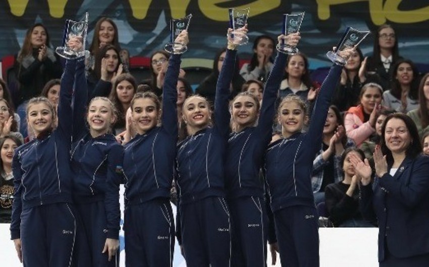 Bədii gimnastika üzrə Azərbaycan komandası çoxnövçülük yarışlarında gümüş medal qazanıb