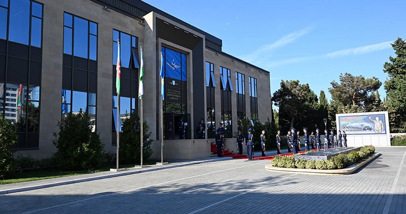 Azerbaijan, Uzbekistan discuss military cooperation issues