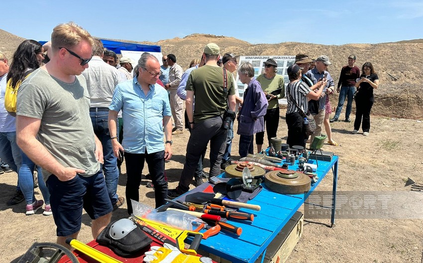 Famous travelers get acquainted with course of demining in Azerbaijan’s Horadiz