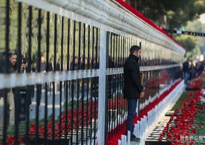 20 Yanvar şəhidlərinin xatirəsi ehtiramla yad edilir - FOTOREPORTAJ