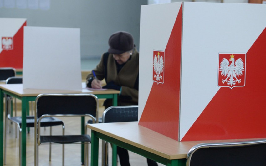 За пять часов на выборах президента Польши проголосовали 17,4% избирателей