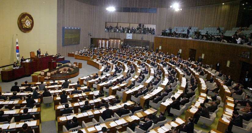 Seulda parlament binasında yanğın baş verib, 480 nəfər təxliyə edilib