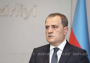 Azerbaijani, Turkish FMs hold phone conversation