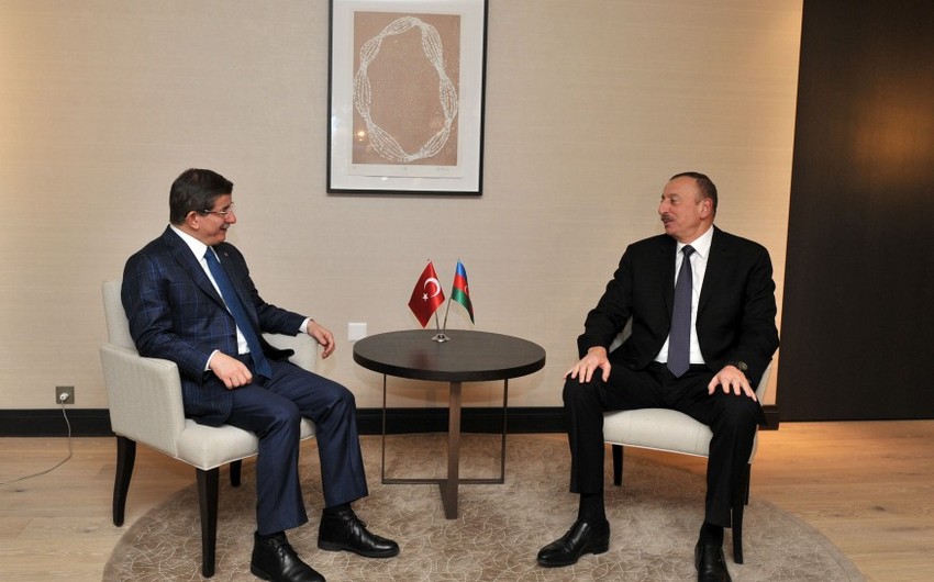 ​Президент Азербайджана встретился с премьер-министром Турции