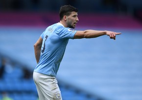  Manchester City signs new long-term deal with Dias