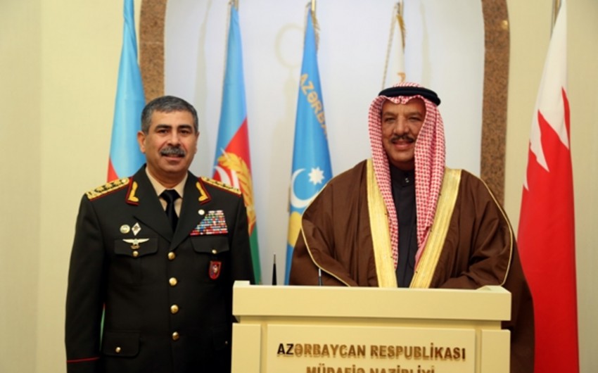Обсуждены вопросы военного сотрудничества между Азербайджаном и Бахрейном