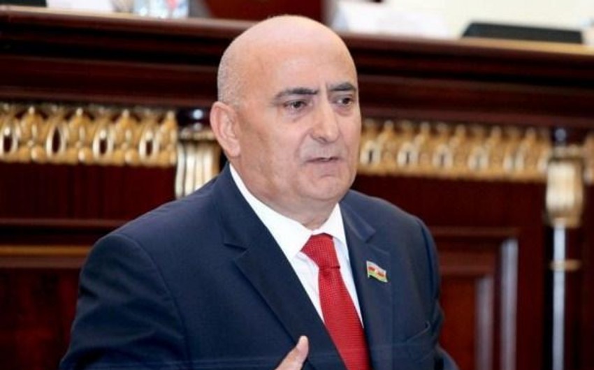 Deputat: “Banklar siyasi hakimiyyəti təhdid edən ünsür halına gəlib”