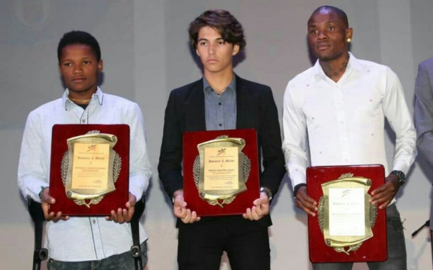 Qarabağın futbolçusu Haitinin idman naziri tərəfindən mükafatlandırılıb