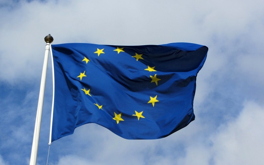 Комиссар ЕС: Вызванная пандемией рецессия грозит разорвать еврозону