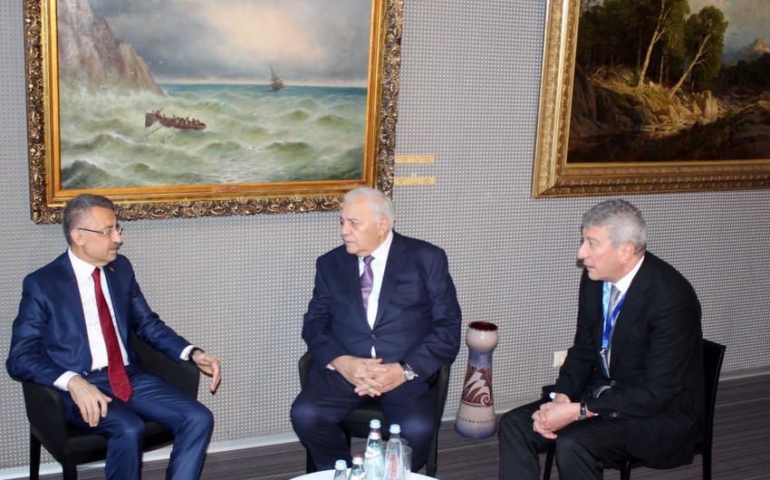 Огтай Асадов встретился с вице-президентом Турции Фаиком Октаем