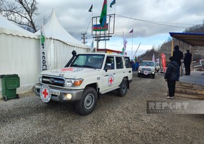 Six ICRC vehicles freely move through Khankandi-Lachin road